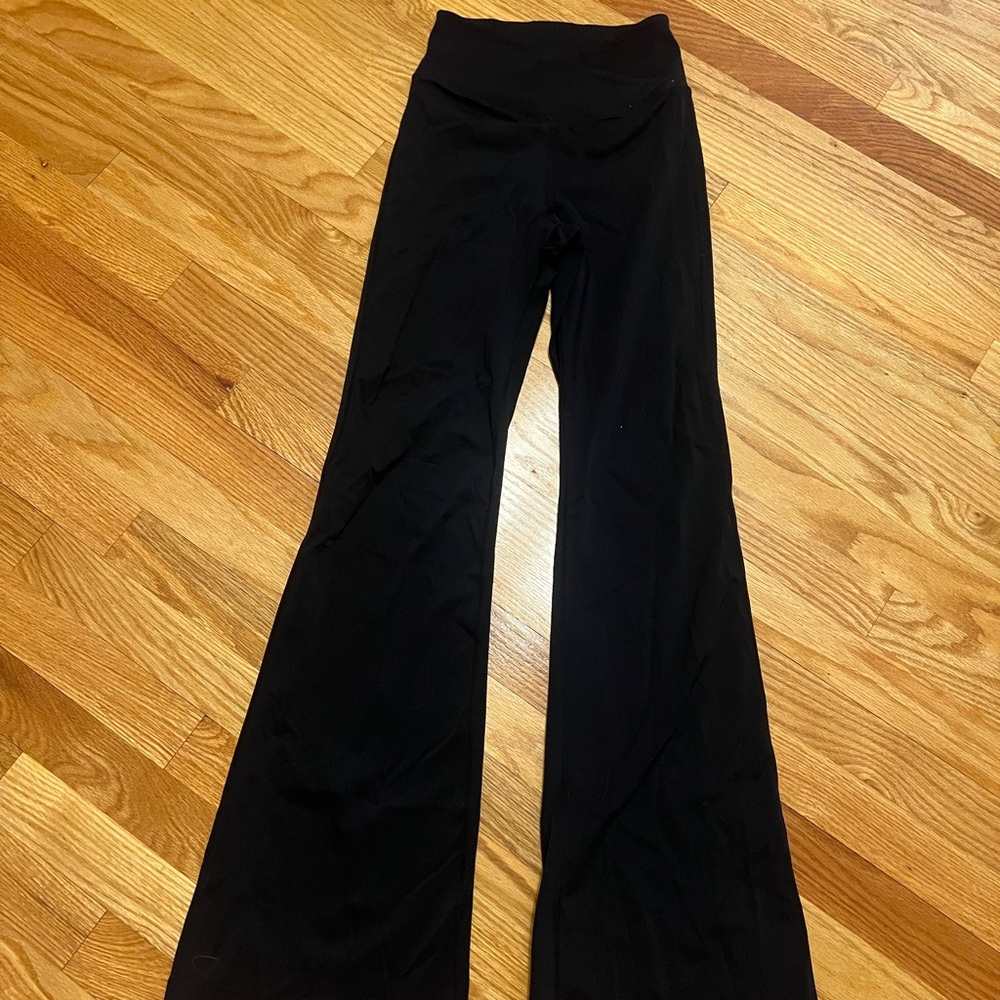 Crossover flare leggings